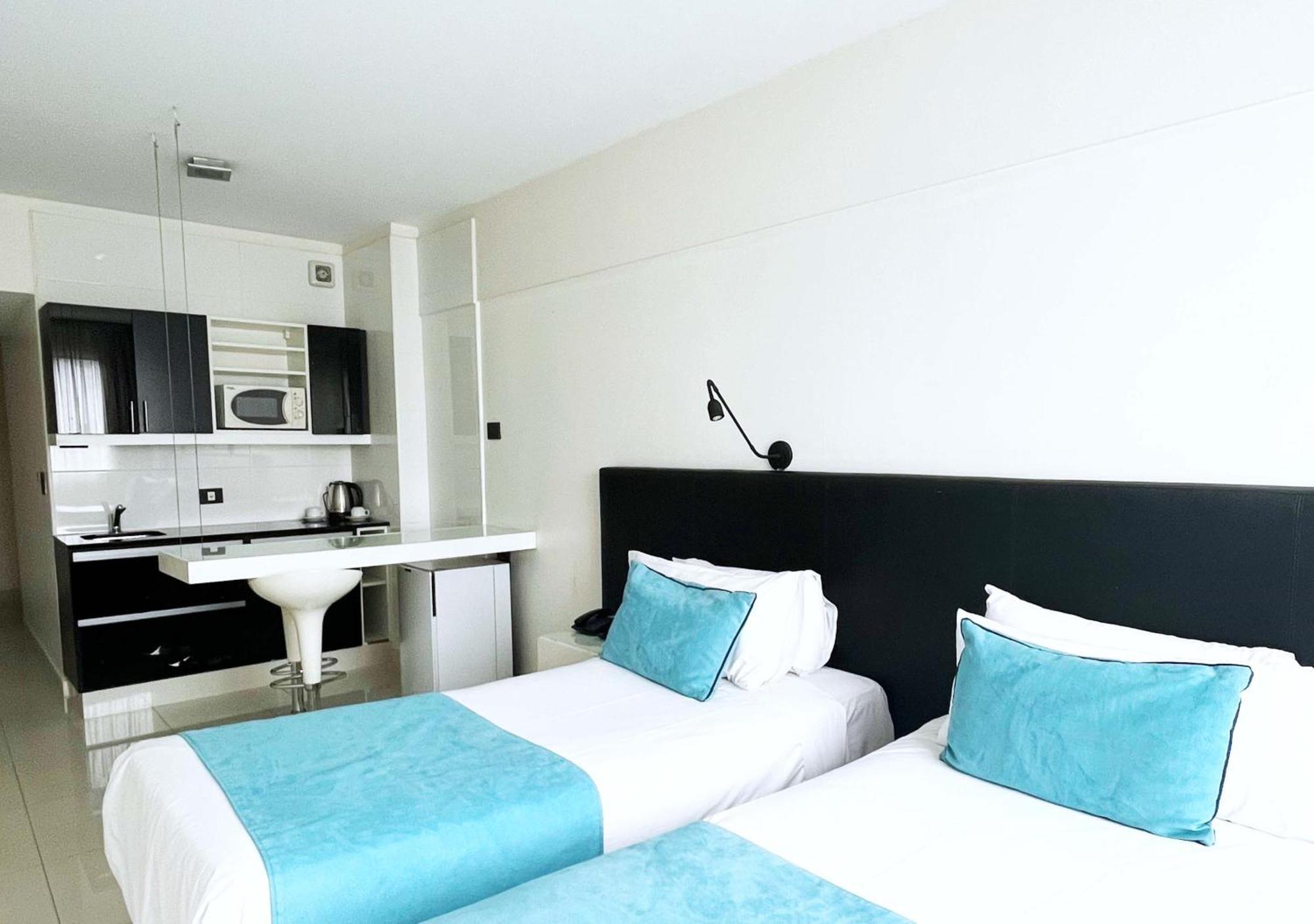 בואנוס איירס Cyan Recoleta Hotel מראה חיצוני תמונה