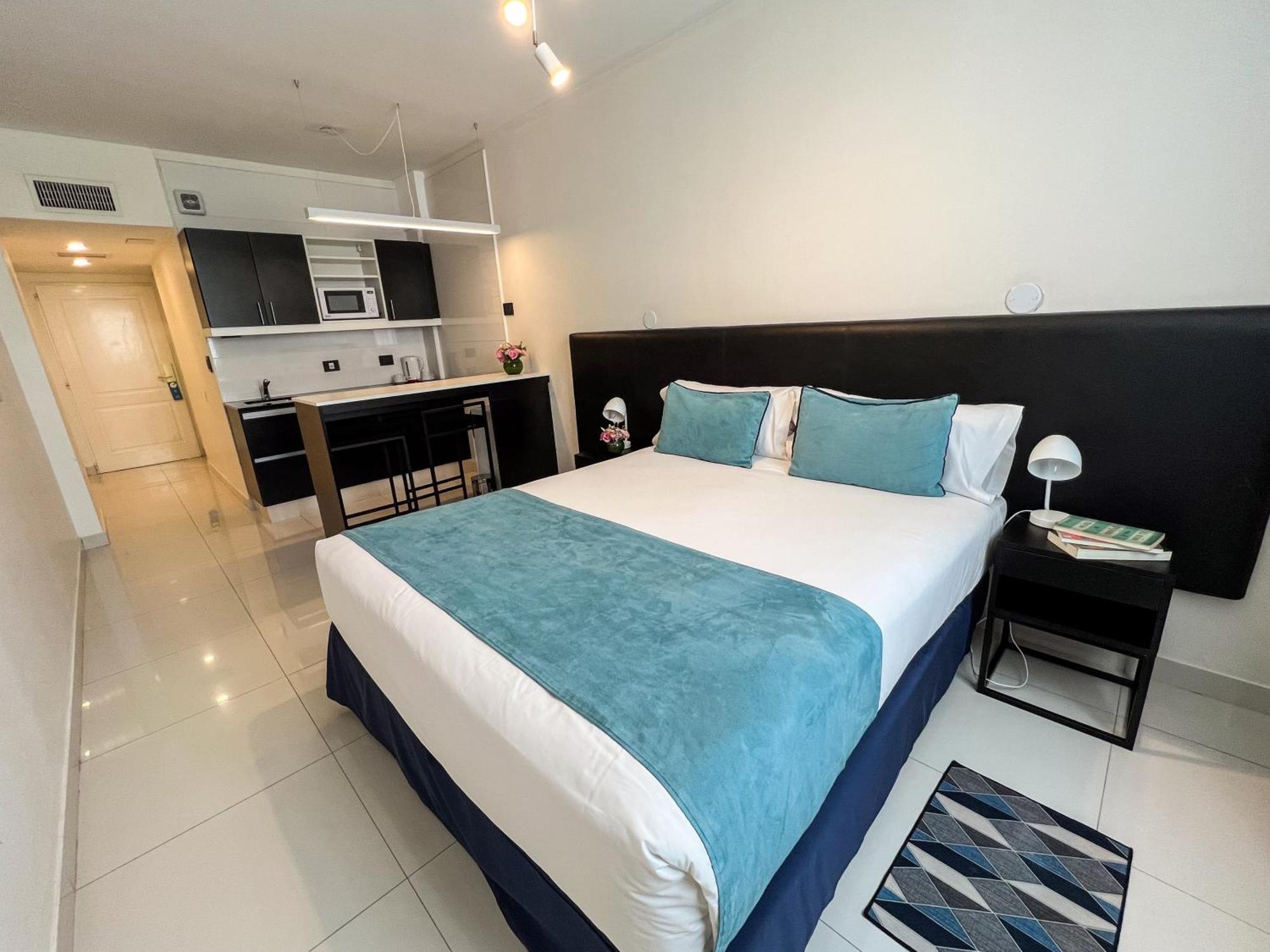 בואנוס איירס Cyan Recoleta Hotel מראה חיצוני תמונה