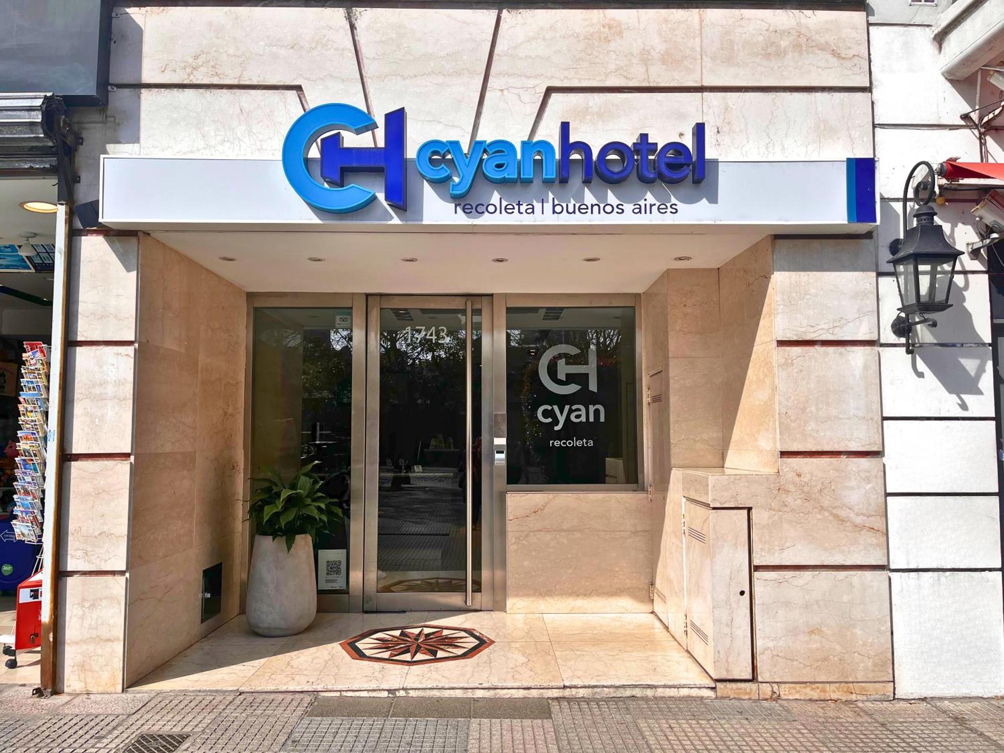 בואנוס איירס Cyan Recoleta Hotel מראה חיצוני תמונה